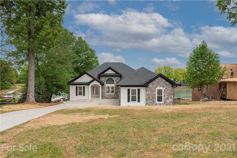 218 Elysian Dr, Mooresville, NC 28117