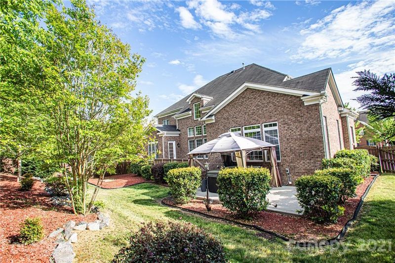 1845 Laveta Rd, Charlotte, NC 28269