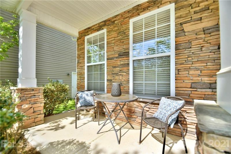 3391 Streamside Dr, Davidson, NC 28036