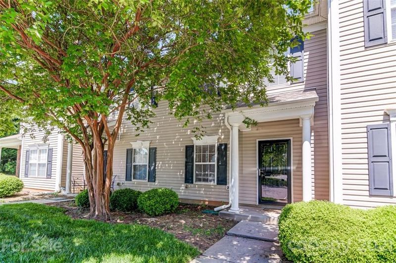 4088 Glenlea Commons Dr, Charlotte, NC 28216