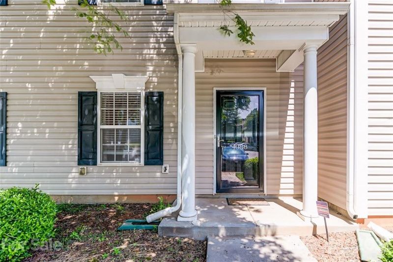 4088 Glenlea Commons Dr, Charlotte, NC 28216