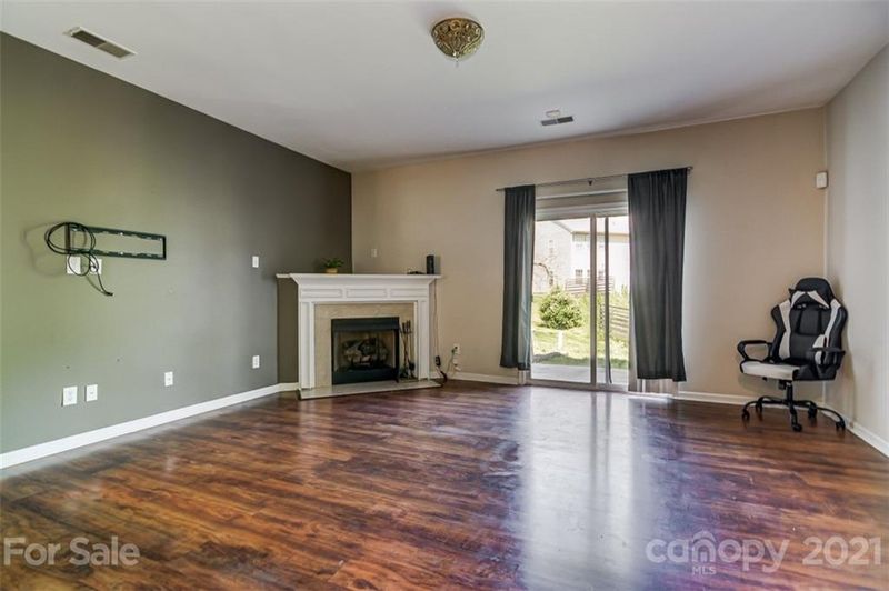4088 Glenlea Commons Dr, Charlotte, NC 28216
