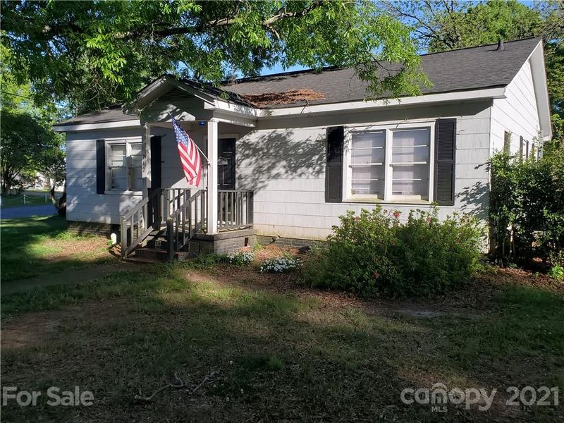 142 Charlotte St, York, SC 29745