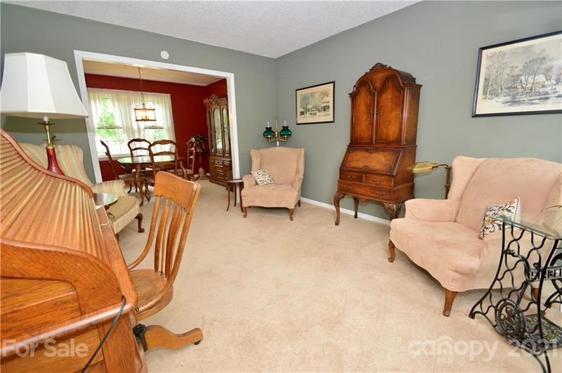 7747 Elm Tree Ln, Charlotte, NC 28227