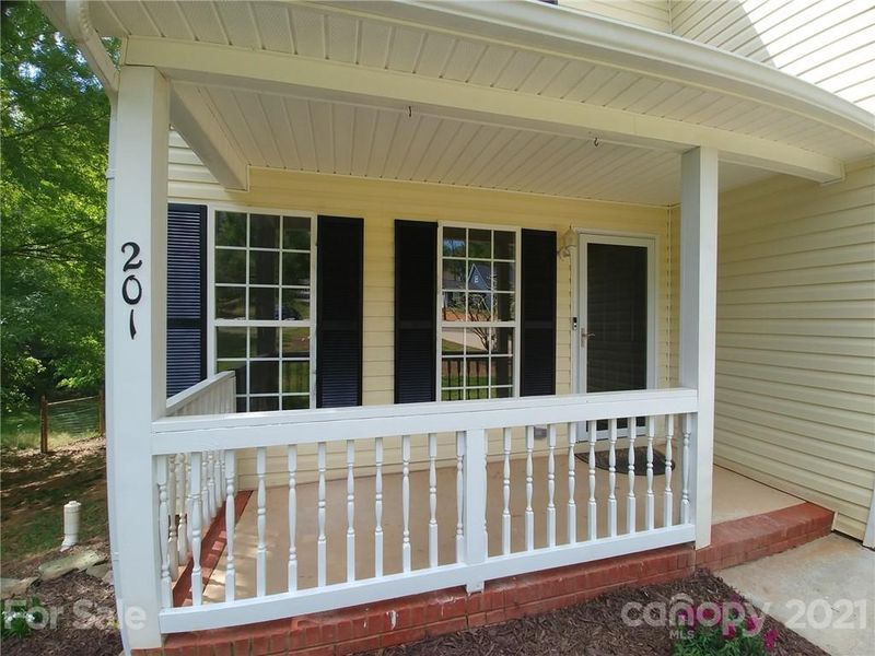 201 Olde Coach Ln, Crouse, NC 28033