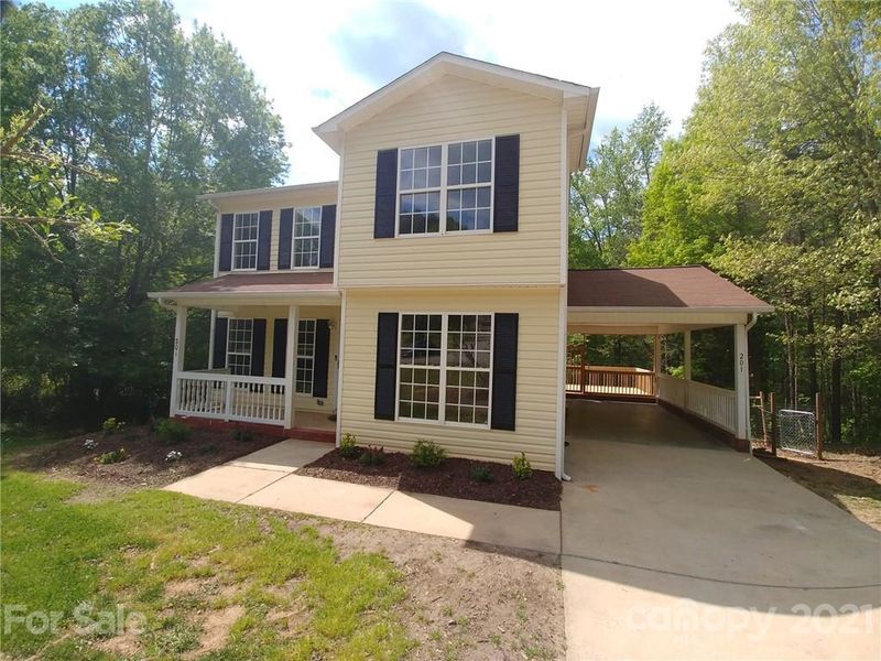 201 Olde Coach Ln, Crouse, NC 28033