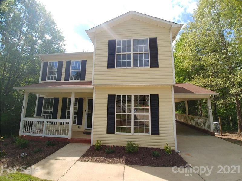 201 Olde Coach Ln, Crouse, NC 28033