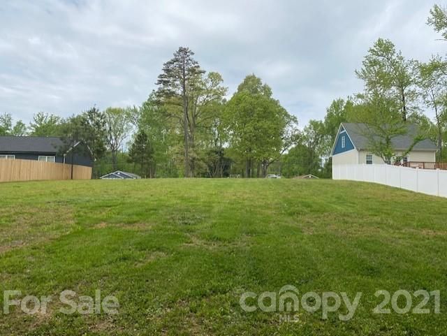 2803 Old Steele Creek Rd, Charlotte, NC 28208