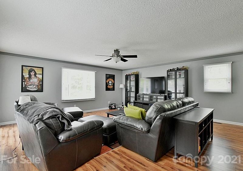 3748 NW Fieldcrest Cir, Concord, NC 28027