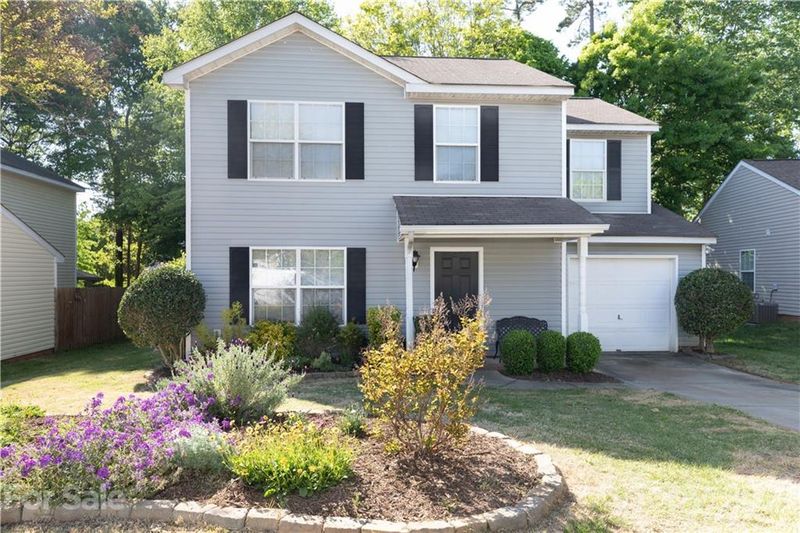 1035 Valley Forge Dr, Clover, SC 29710