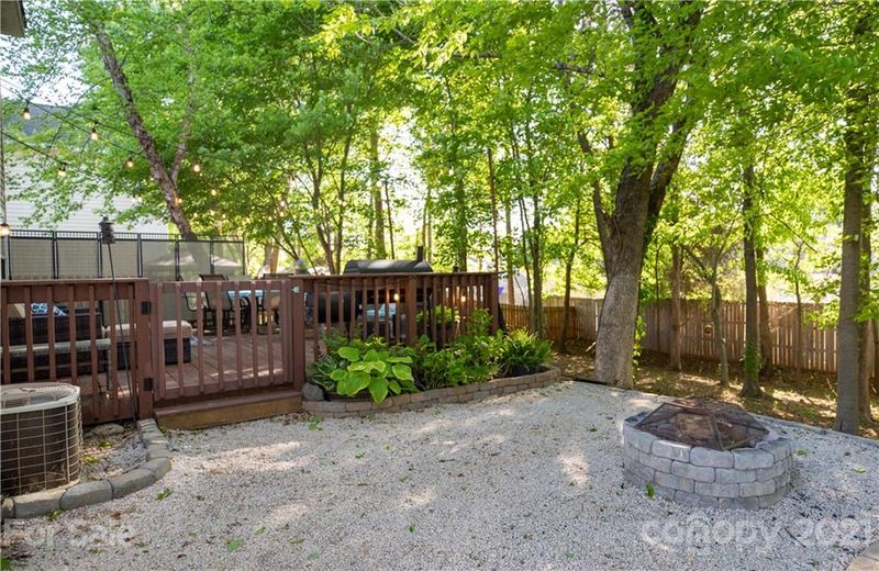 1035 Valley Forge Dr, Clover, SC 29710