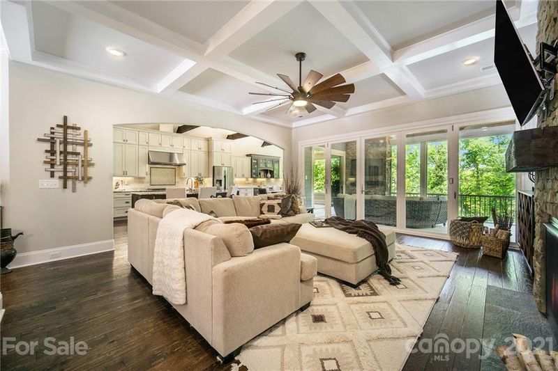7013 Lakeside Point Dr, Belmont, NC 28012