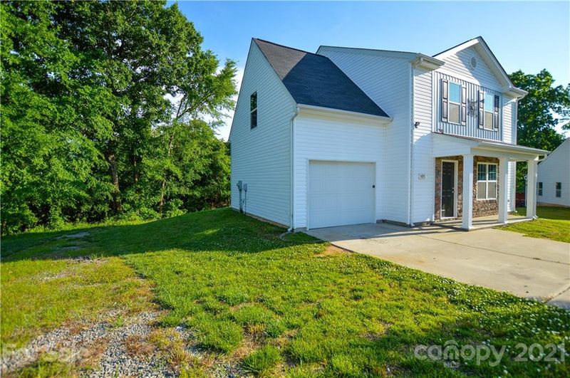 597 Black Maple Dr, Kannapolis, NC 28081