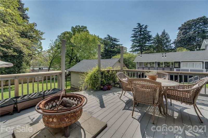 130 Park St, Statesville, NC 28677