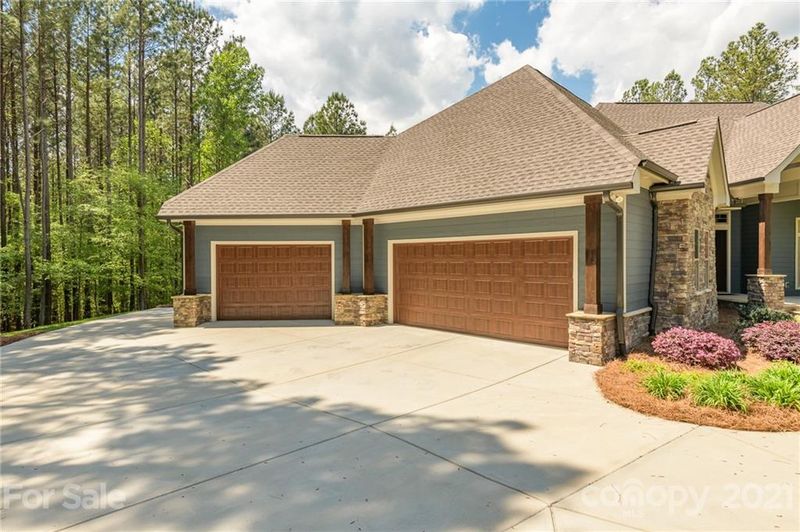 148 Emerald Creek Dr, Troutman, NC 28166