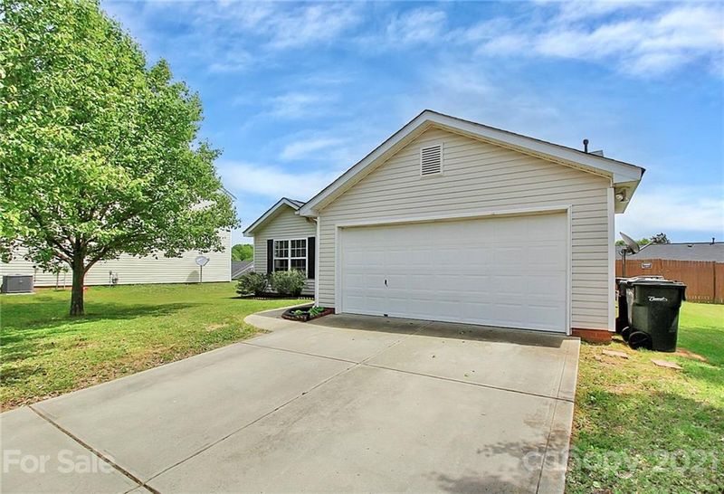 2627 Lookout Point Rd, Kannapolis, NC 28083