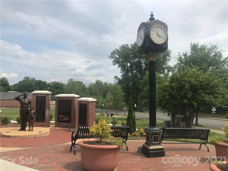 310 Mayflower Ave, Cramerton, NC 28032