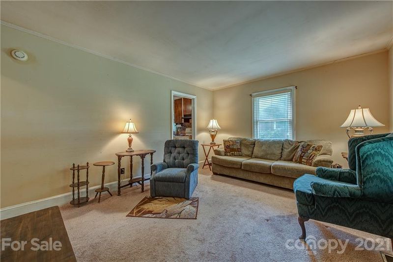3922 Barlowe Rd, Charlotte, NC 28208