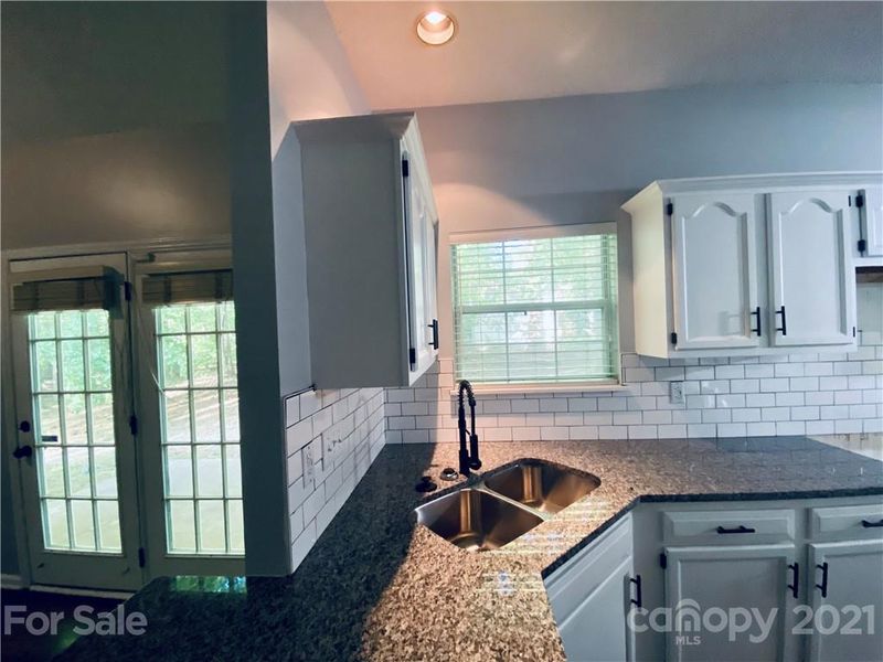 12438 Mallard Dr, Charlotte, NC 28269