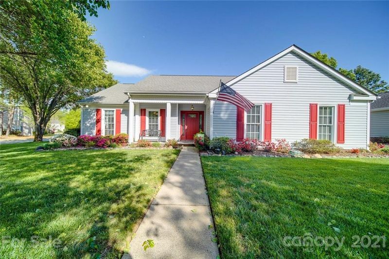 8701 Gelligum Dr, Charlotte, NC 28277