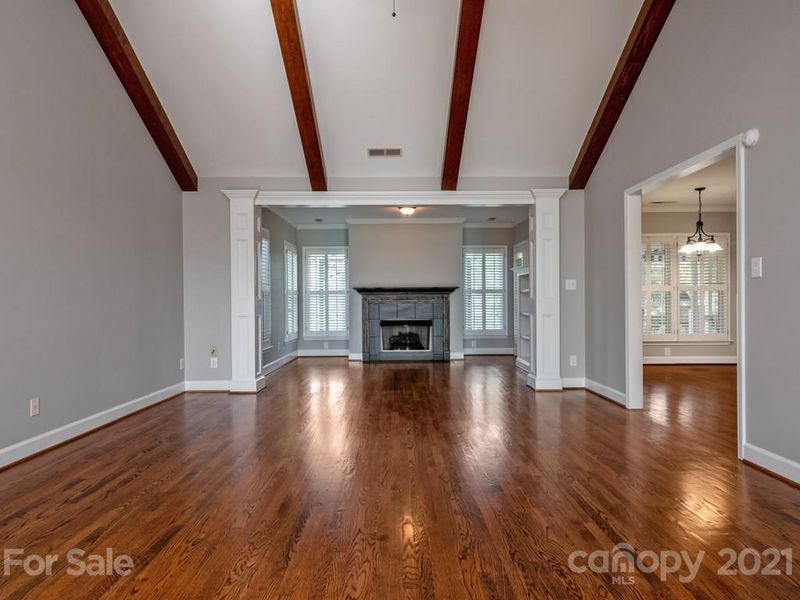 5645 Sunstar Ct, Charlotte, NC 28226