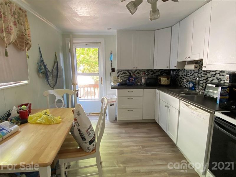 4271 Laurel Hill Rd, Claremont, NC 28610