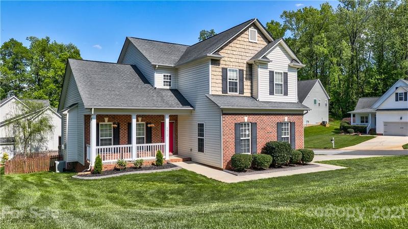4012 River Falls Dr, Lowell, NC 28098