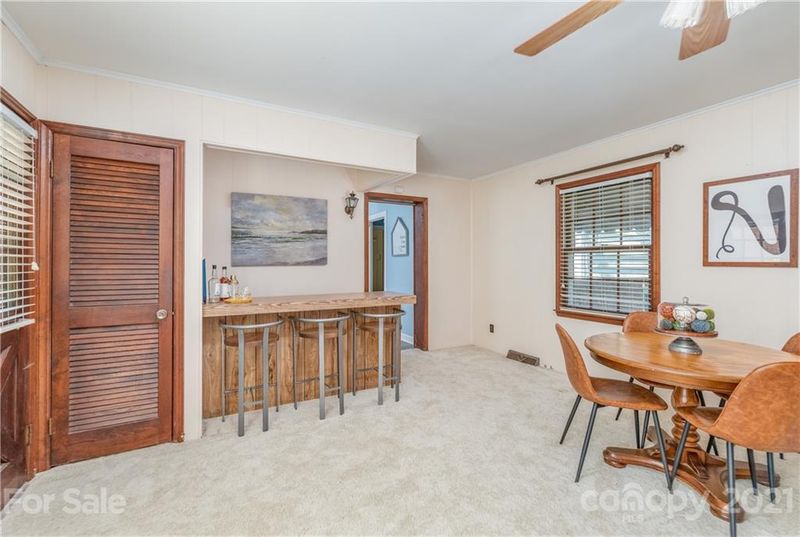 5034 Milford Rd, Charlotte, NC 28210