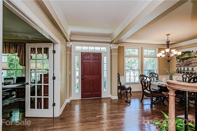 10118 Reniston Dr, Charlotte, NC 28210