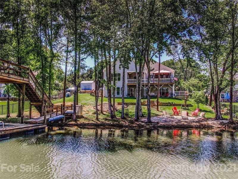 250 Elysian Dr, Mooresville, NC 28117