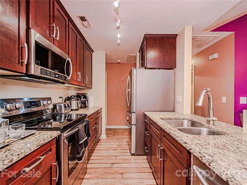 356 Cedarcroft Dr, Mooresville, NC 28115