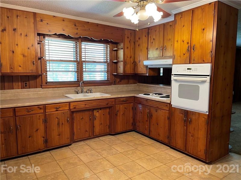 603 Eaker Cir, Cherryville, NC 28021