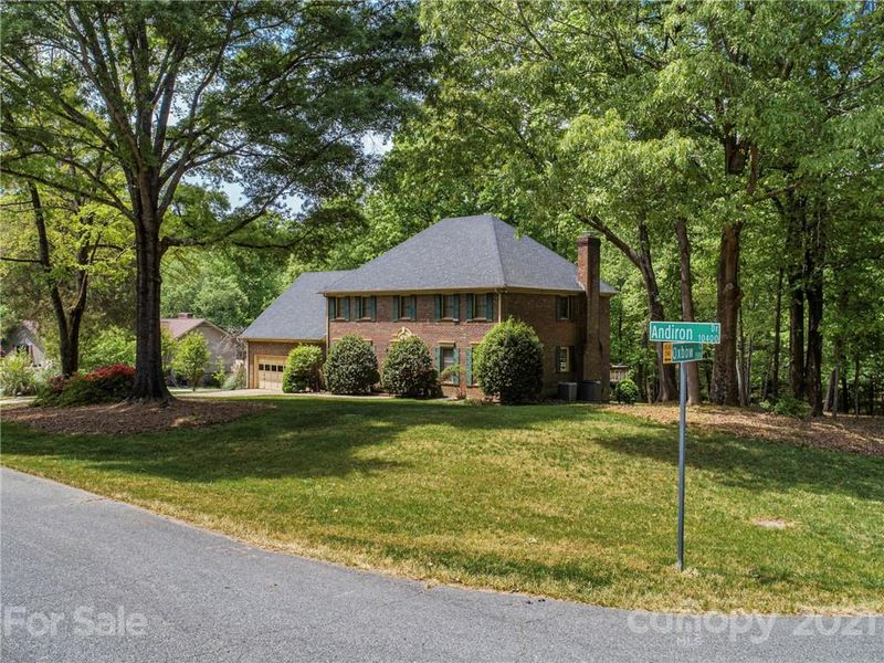 10400 Andiron Dr, Matthews, NC 28105