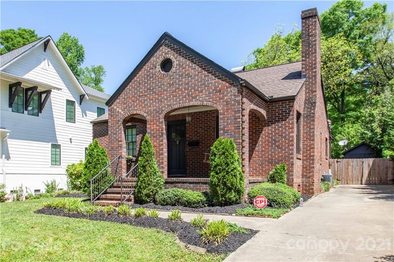 2117 Bay St, Charlotte, NC 28205
