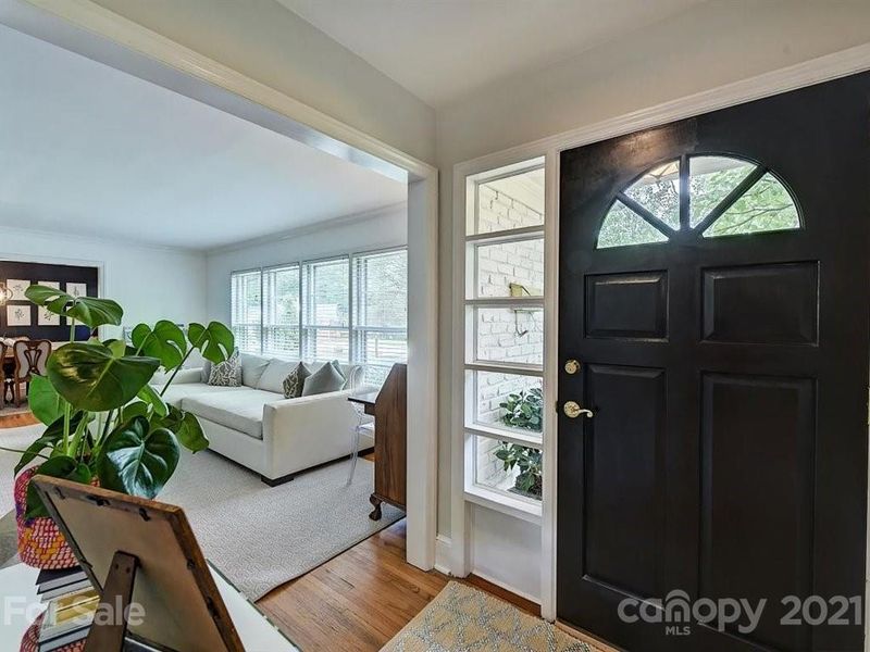 5439 Wedgewood Dr, Charlotte, NC 28210