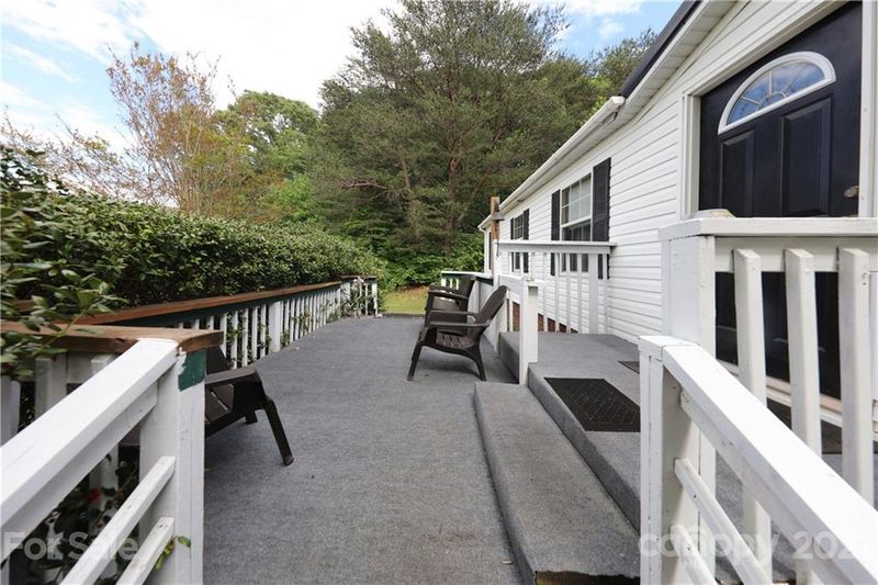 255 Cornwall Rd, Harmony, NC 28634