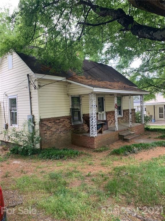 621 Mountain St, Cherryville, NC 28021