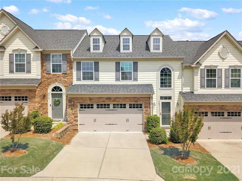 107 Inlet Point Dr, Tega Cay, SC 29708