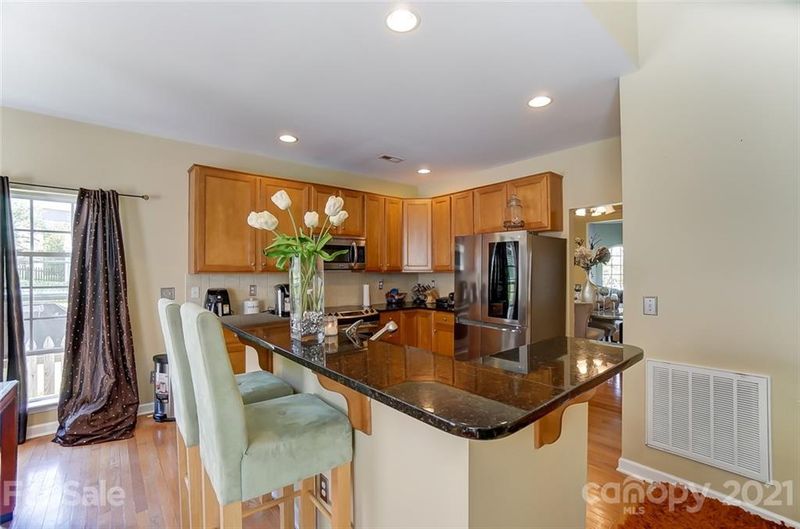2119 Baggins Ln, Charlotte, NC 28269