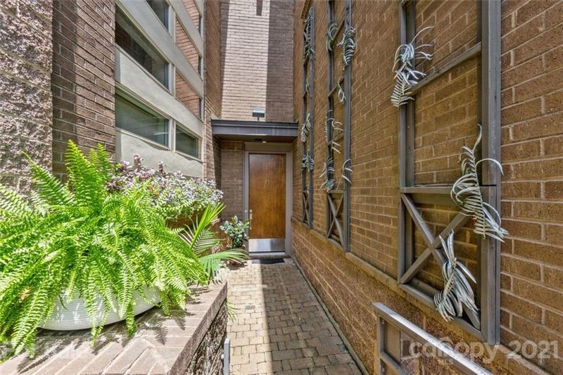 420 Queens Rd, Charlotte, NC 28207