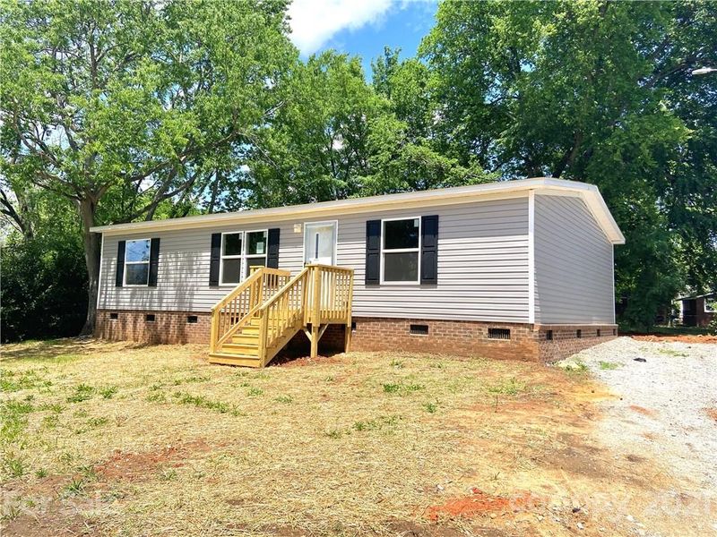 105 Hunter St, Lancaster, SC 29720