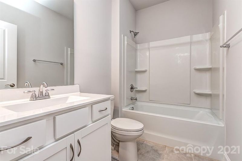5121 Helmsworth Dr, Waxhaw, NC 28173