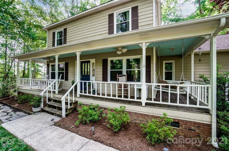 6216 Stevens Mill Rd, Matthews, NC 28104
