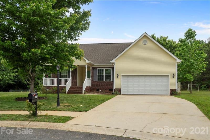 307 Lone Tree Ln, Clover, SC 29710