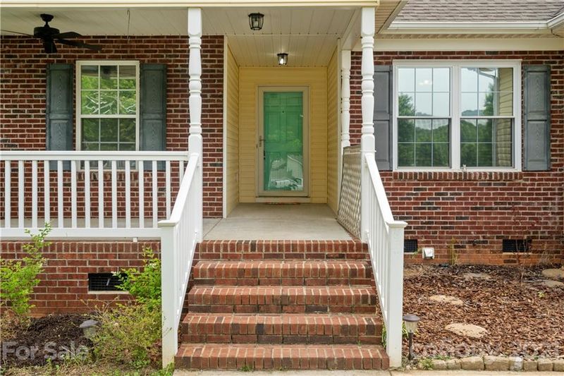 307 Lone Tree Ln, Clover, SC 29710