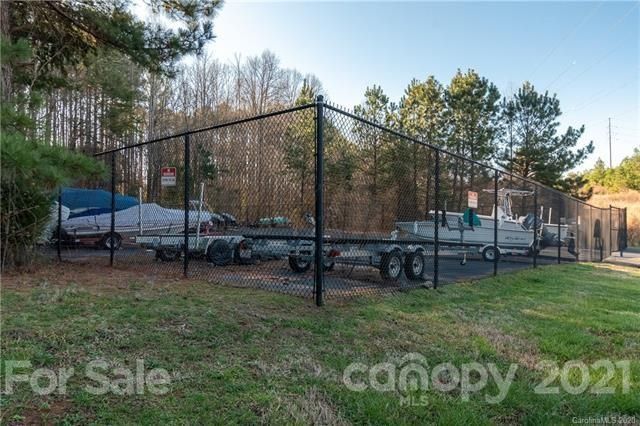 4049 Harmattan Dr, Denver, NC 28037