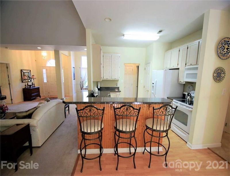 1829 Cloudburst Dr, Matthews, NC 28105