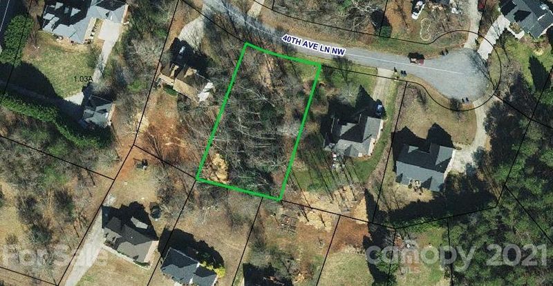 635 40th Avenue Ln NW, Hickory, NC 28601