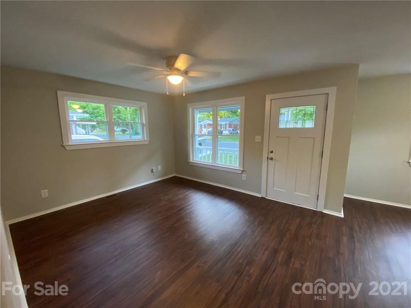 1928 Haines St, Charlotte, NC 28216