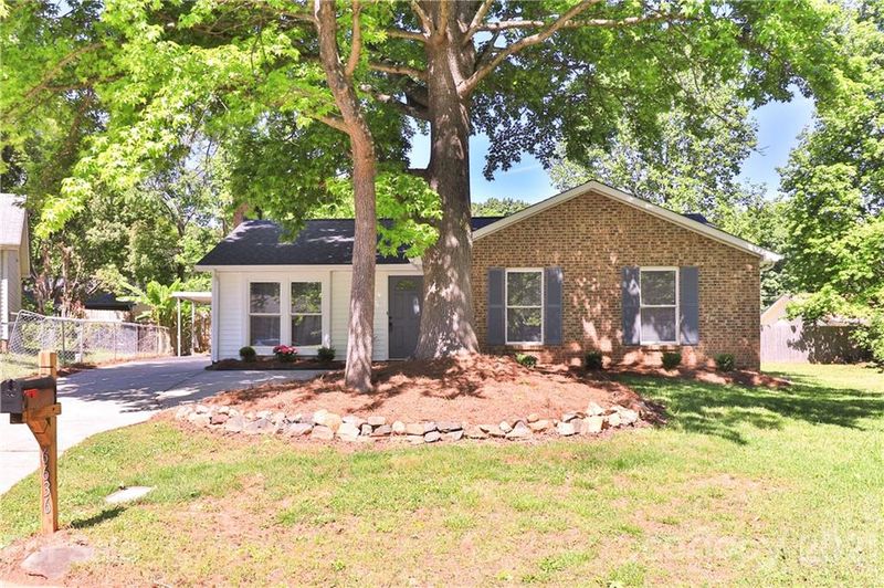 6636 Piney Path Rd, Charlotte, NC 28212